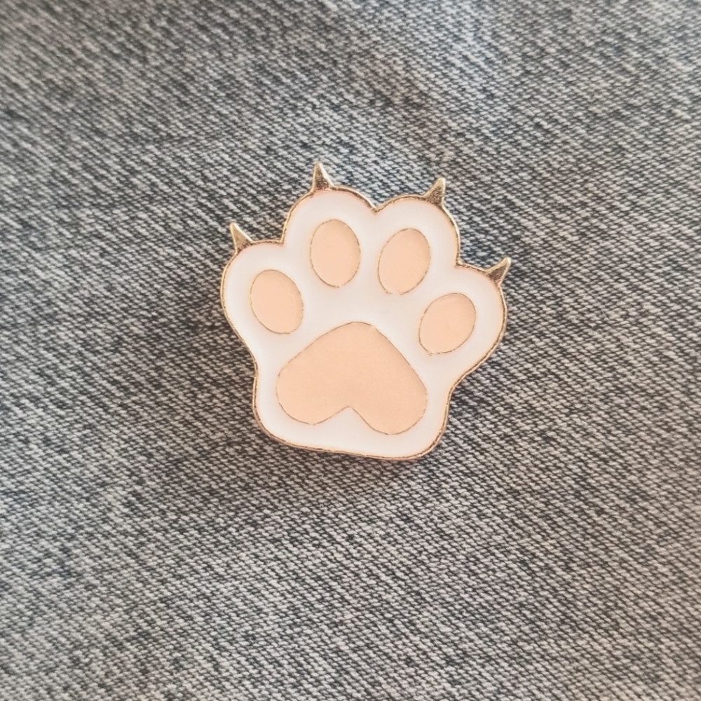 Paw Print Enamel Pin - Picture 4 of 4